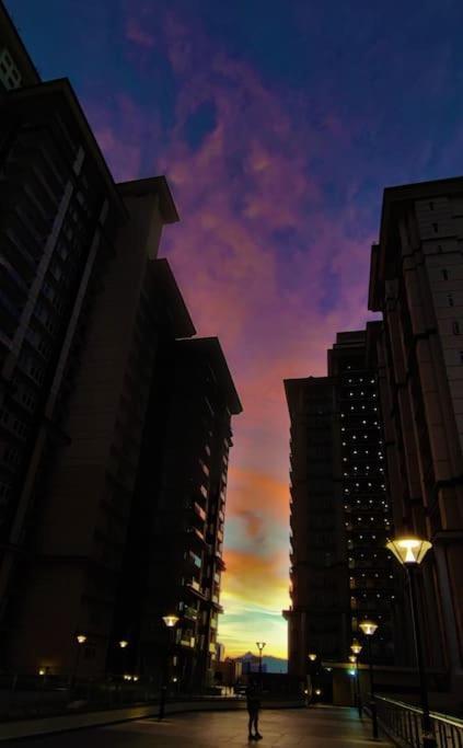 Boutique Studio- Riverine Diamond กูชิง ภายนอก รูปภาพ