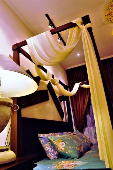 Boutique Studio- Riverine Diamond กูชิง ภายนอก รูปภาพ